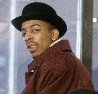 LegendsllLiveOn's tweet photo. 33 years ago today, former Heavy D &amp; the Boyz member Trouble T Roy died in an accidental fall at the age of 22
#RIPTroubleTRoy #RIPHeavyD https://t.co/DVOlneJBf6 https://t.co/AqHZ7wEUUI