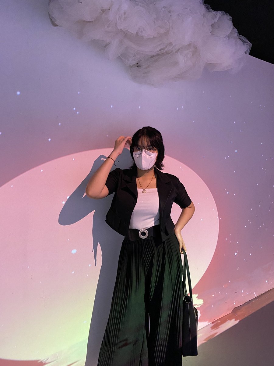 kiyowink's tweet photo. time, wondrous time, gave me the blues and then purple pink skies 

#Ciipher #싸이퍼 #ClueSelcaDay #28MonthsWith7Pher #WON_ForU @RAIN_Ciipher https://t.co/ylHcoCf7rD