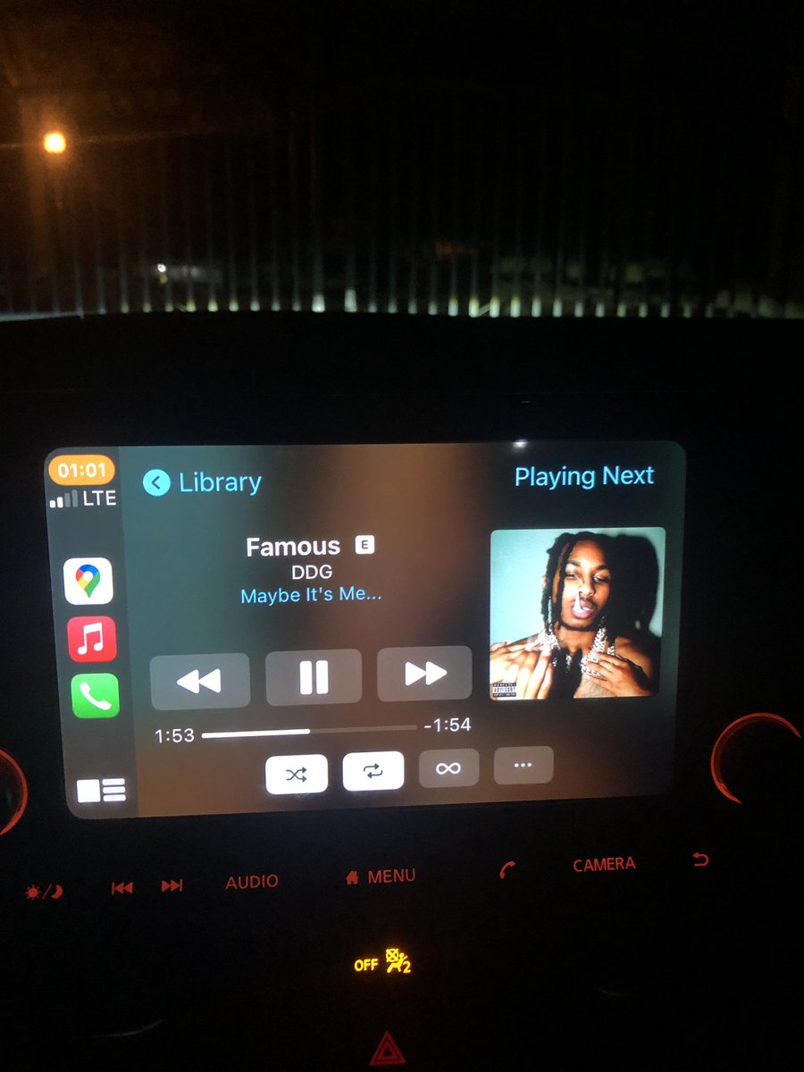 InfWyne's tweet photo. This shit wavy though @PontiacMadeDDG ……. #FamouS https://t.co/5ae6Nzc1ia