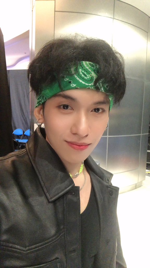 Z2ZOfficial's tweet photo. Ready na kami for #PPOPCONMANILA 2023! 🤘🏻

Ready na ba kayo, ROZE? 🫣  

#Z2Z #Z2Z_PPOPCONMANILA2023 https://t.co/UdXnskVKCj