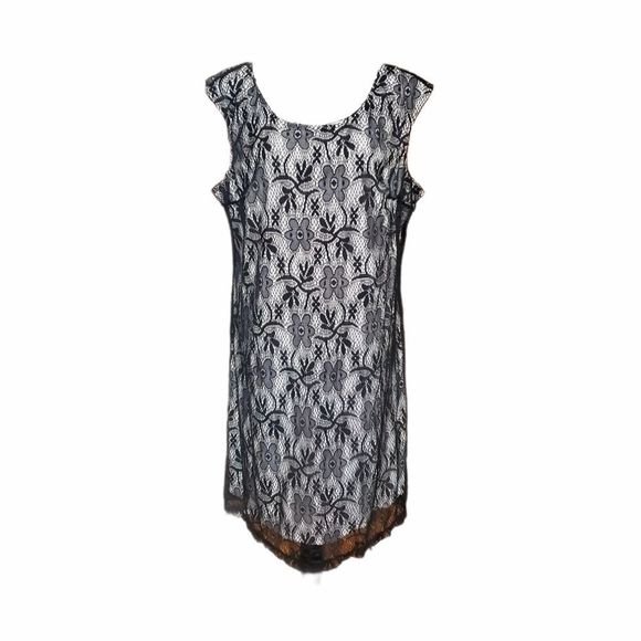 amanda_mucha's tweet photo. So good I had to share! Check out all the items I'm loving on @Poshmarkapp #poshmark #fashion #style #shopmycloset #icon #tianab #cisono: https://t.co/r8mxiux1Kq https://t.co/o3J6eWweCE