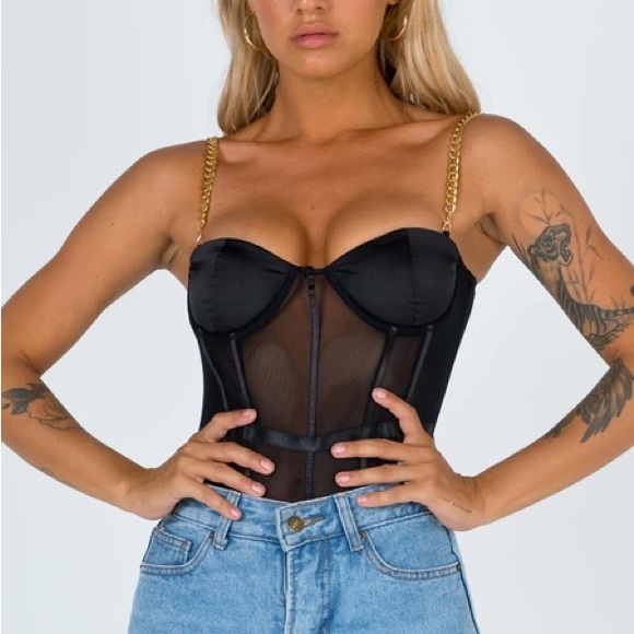 So good I had to share! Check out all the items I'm loving on <a href="/Poshmarkapp/">Poshmark</a> #poshmark #fashion #style #shopmycloset #toryburch #jumpingbeans #princesspolly: posh.mk/kZ0lhNSIrBb