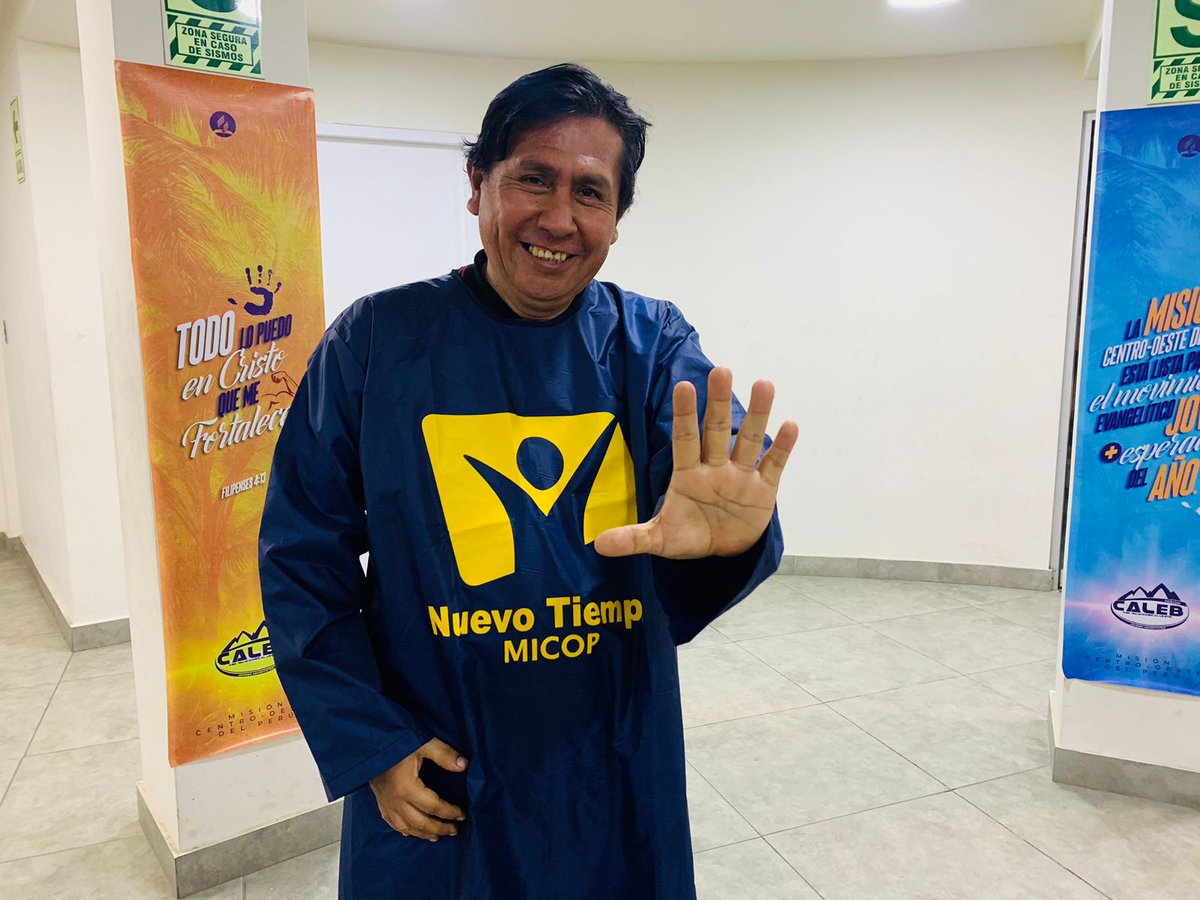 AdventistaMiCOP's tweet photo. 🔰Luis Márquez fue detectado de tumor cerebral, estuvo al borde de la muerte, buscó al Señor de todo corazón y nuestro Dios obró un lindo milagro en su vida. ¡No hay más enfermedad!
Hoy decide entregar su vida a Jesús y agradecerle a través del bautismo.
#MisionCaleb #CalebAlfa https://t.co/KNTXD79Pt2