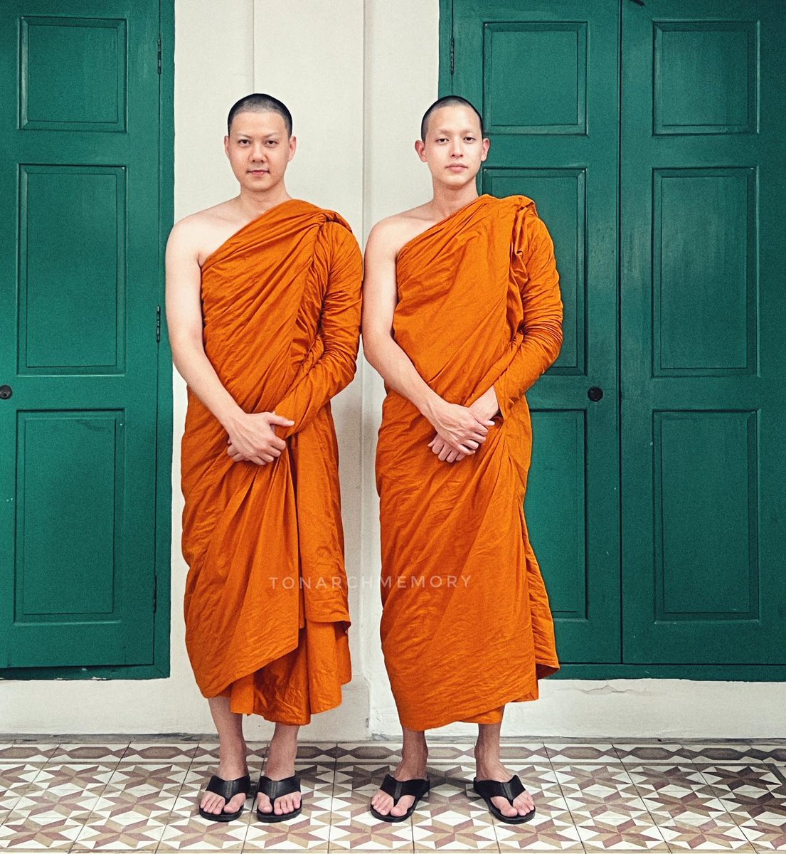 JamesJiFC's tweet photo. @withjamesji @Jirayu_jj @TestYuwaluk1 🙏🏻🙏🏻🙏🏻
#พระต้น #พระเจมส์
#a_r_c_h
#ton_arch
#tonarchmemory 🦖🧡
#jirayu_jj
#jamesjirayu
Cr.tonarch.memory https://t.co/krWwTmeheG