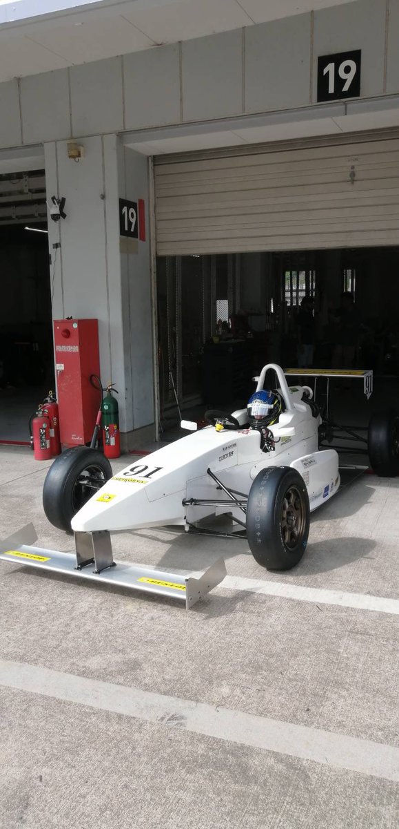 Ryo_SRacing's tweet photo. Race of Asia
#SuperFJ 鈴鹿岡山シリーズ第4戦
予選 2nd / 25th
悔しいですが明日決勝で勝つためにできる準備してきます。
きっと見てる側は面白いレースになるかも?
#GTWorldChAsia #Suzuka #鈴鹿サーキット #TAKEFIRST https://t.co/V5KwugSlQY