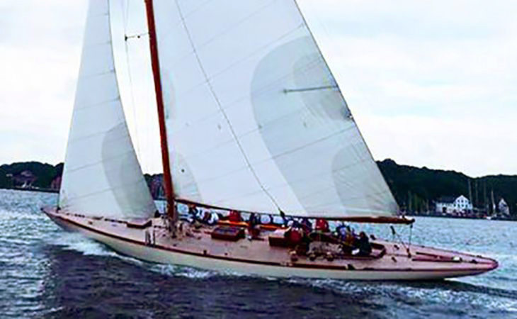 NauticaReport's tweet image. Trivia, 1937
nauticareport.it/dettnews/barch…
#trivia #sloopmarconi #charlesnicholson #veledepoca #barchedepoca #vintageyacht