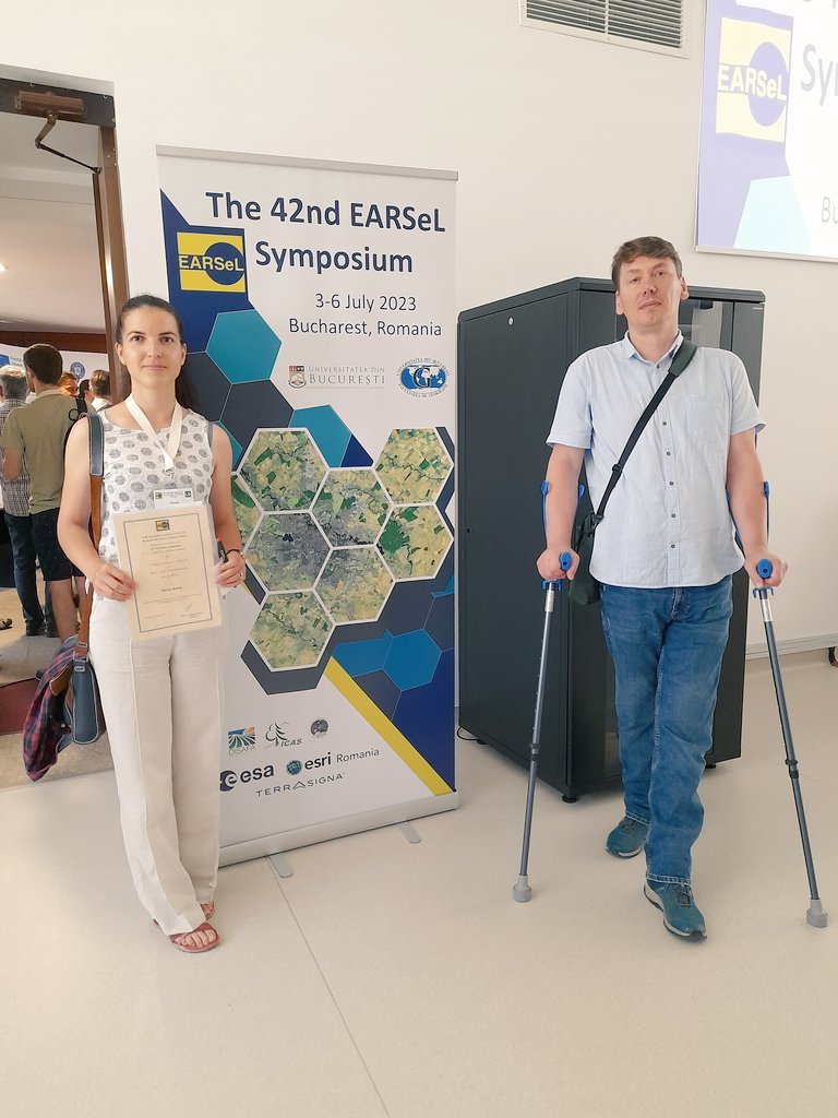 BioMirela's tweet photo. I am so grateful to have received the 1st price for the best #presentation by a young #researcher! 🎊🥇 Thanks to Ionuț for the great organization and positive vibe! Leading by example!
#EARSeL #forest #DeepLearning #biodiversity 🌳 🌲 🌳 🍃🌱 https://t.co/XBzsctVHdc