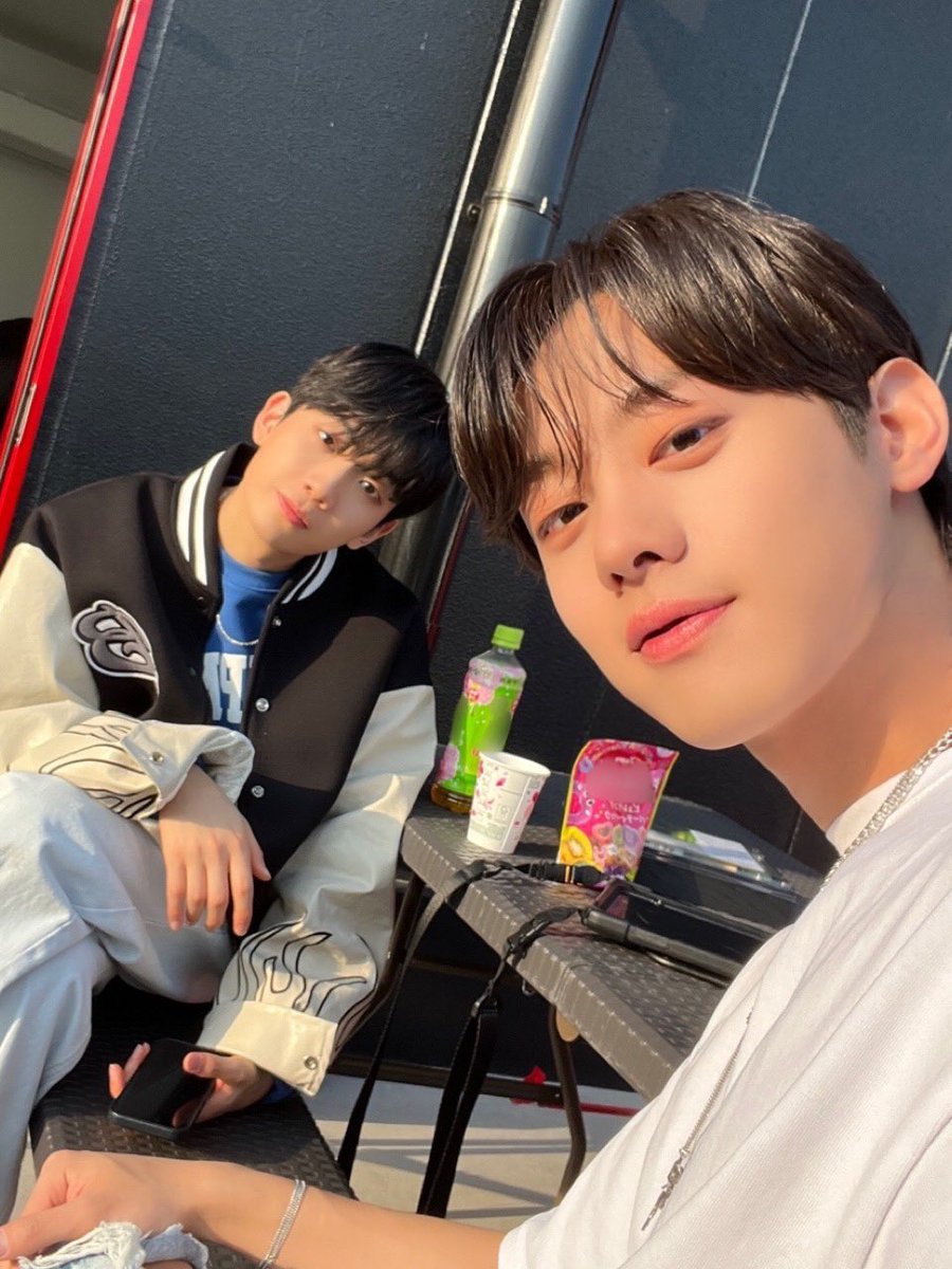 HYUNYUL ] テミンの誕生日記念にいちばん昔といちばん最近の写真を