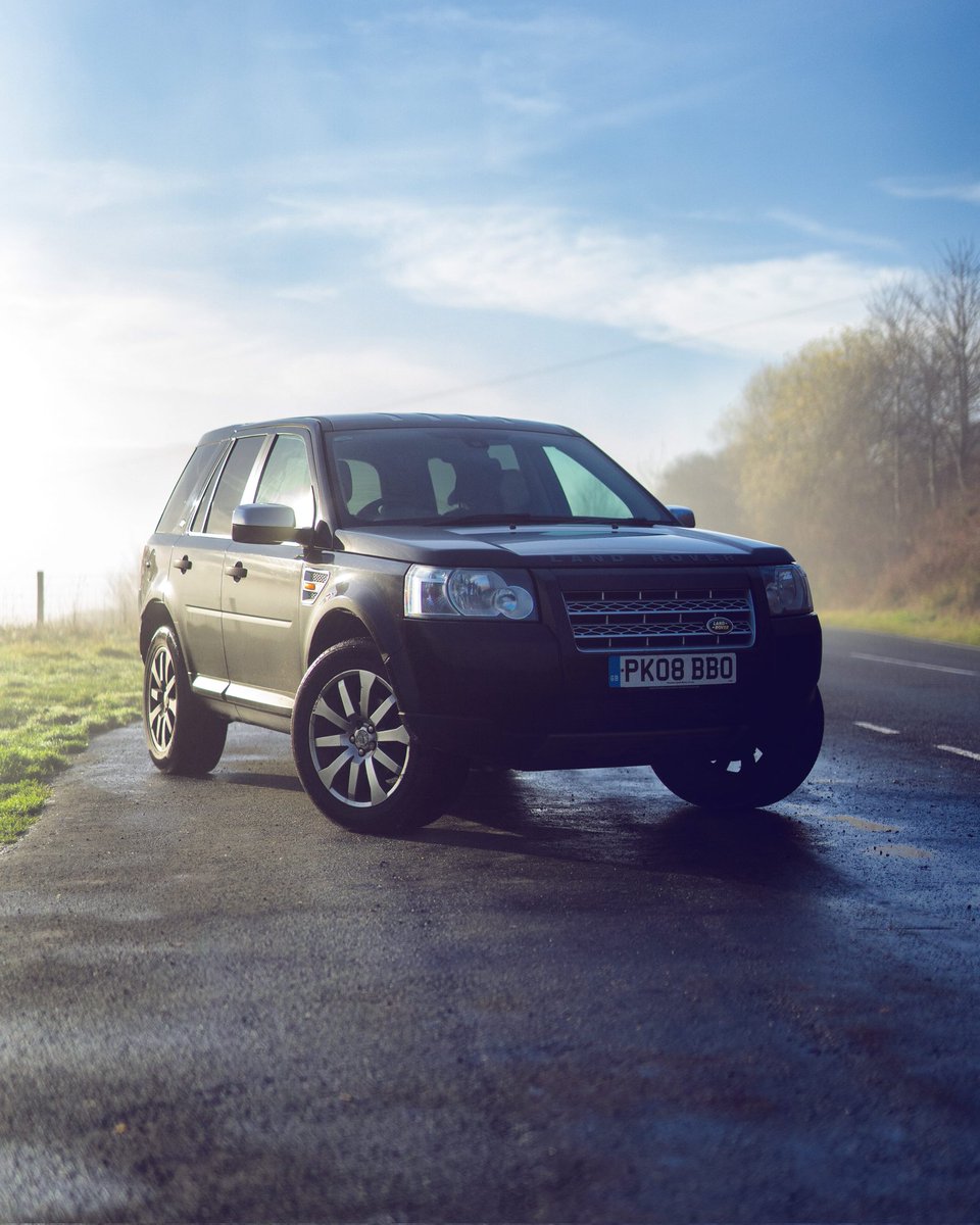 An early winters morning on the way back from mid Wales
#LandRover #L359 #Freelander #FL2 #Freelander2 #landroverphotoalbum #inkyenston #landroverevolved #Snowdonia