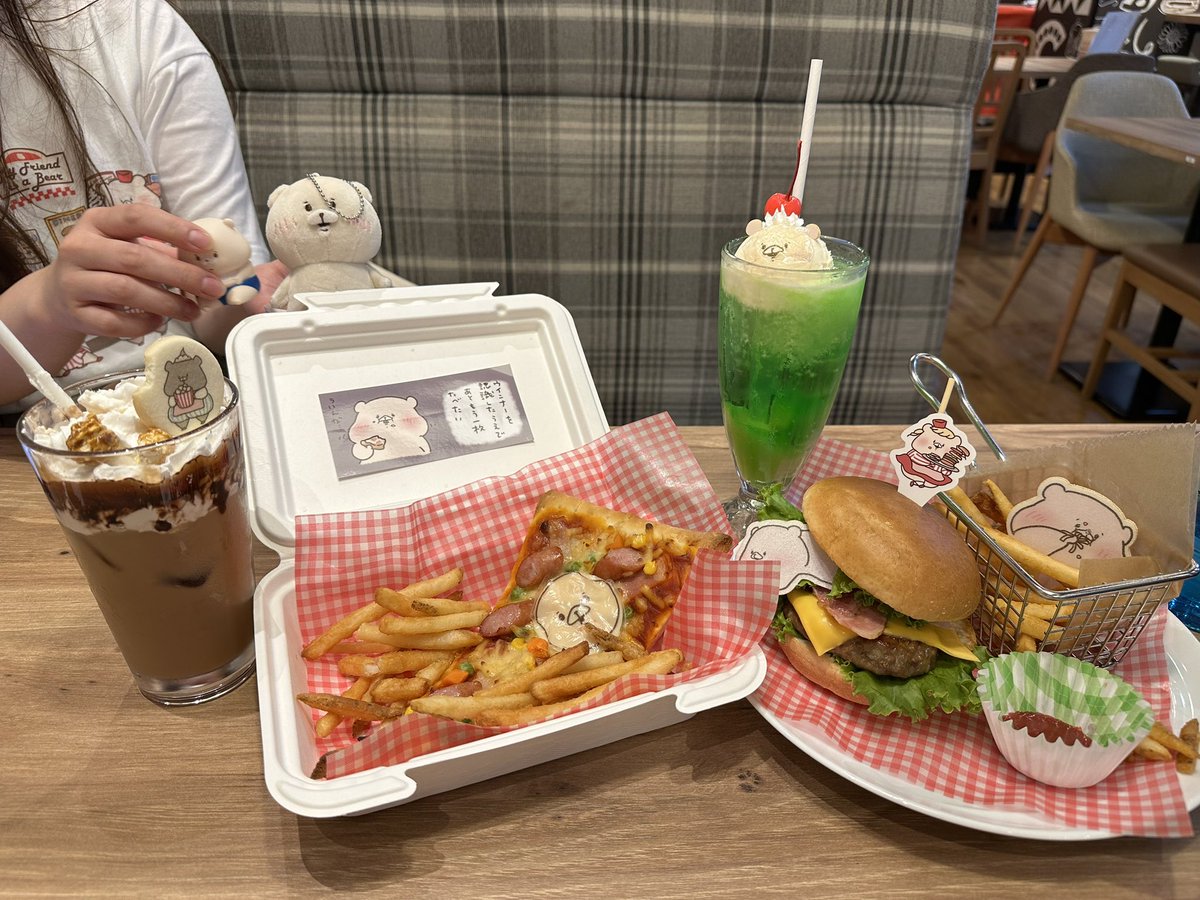 sukettyy's tweet photo. 美味しかったしコースターも
被りなかった👏
#ともだちはくま https://t.co/JkZ5vwsJaA