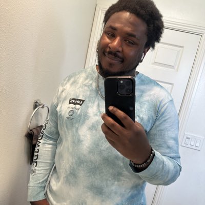KeLyfeCrown's tweet photo. #NewProfilePic https://t.co/zXPwR3leBH