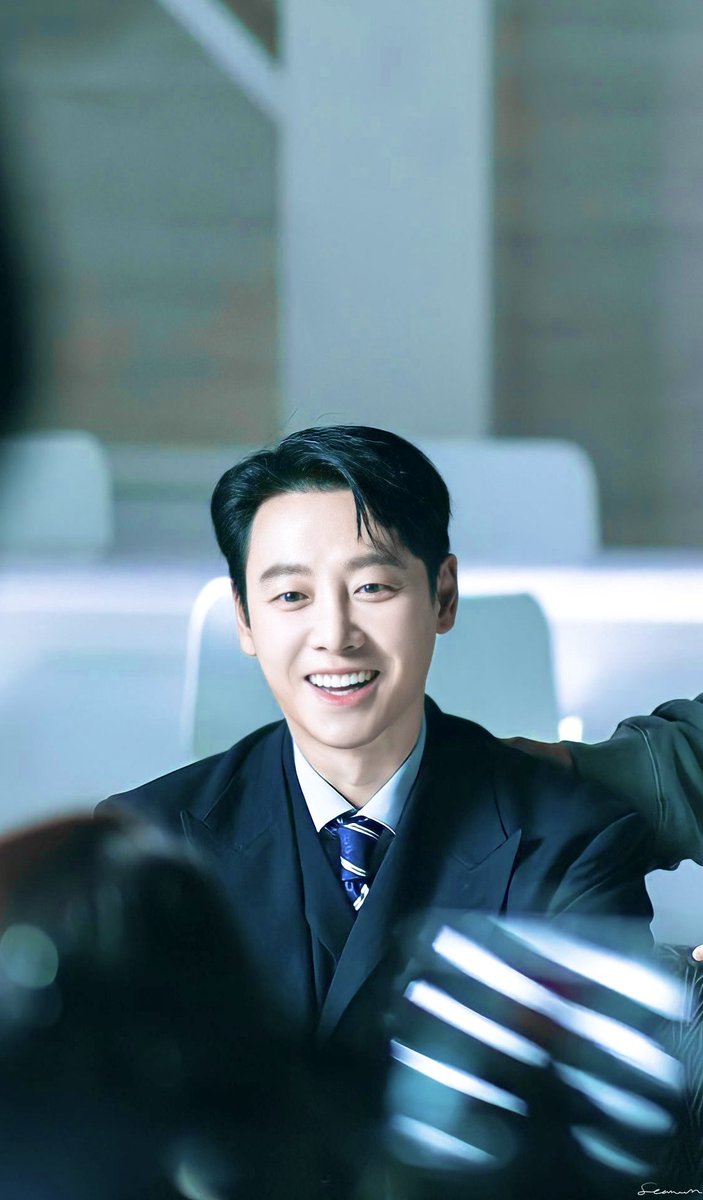 ╭ ⌒ ⌒ ⌒ ⌒ ╮ 
 (        헤헿,,      )
 ╰ ‿ ‿ ‿      ‿ ╯
                  O
                    ○ …