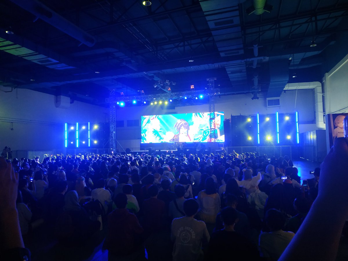 kyosatsuki's tweet photo. Waiting for Kson !! https://t.co/2BHW2OvEzL