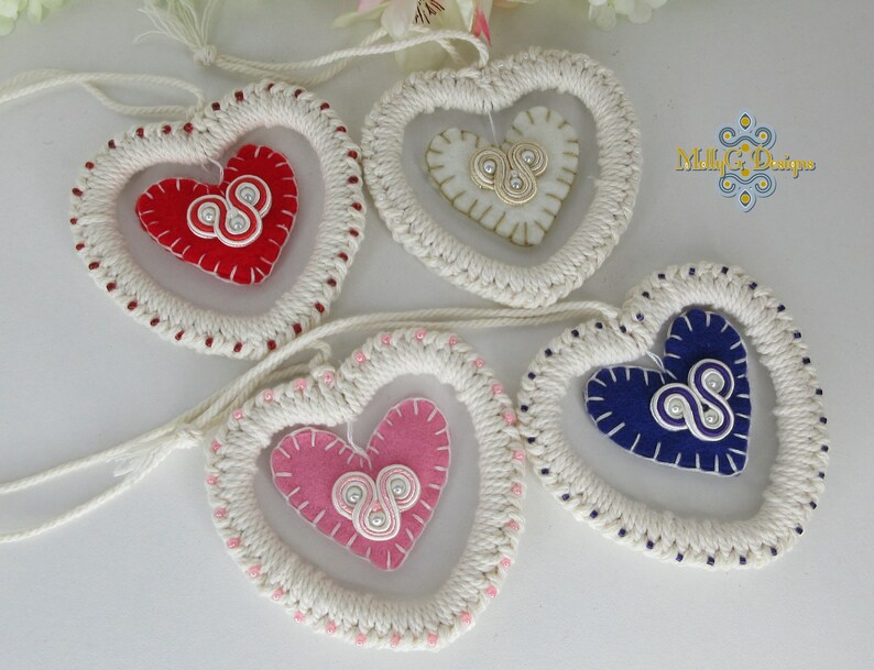Adiencrafts's tweet photo. Gorgeous Hanging Heart decorations from @MollyGDesigns  Hanging Heart Decorations. Heart Keepsake Gifts. Gifts for - Etsy UK https://t.co/X9YAXqg2Oe #etsy #handmade #gifts #tbchboosters https://t.co/CgIzgprs7P