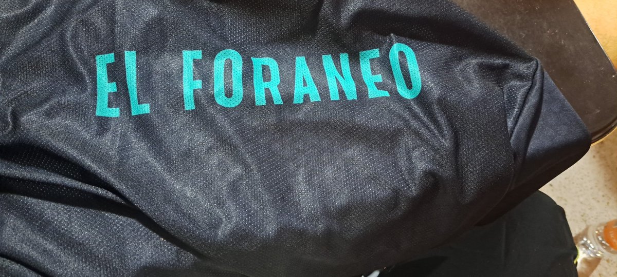 Alex_Riverz's tweet photo. Ya me llegp, gracias a @alkapone y a @Streamerch_mx por ser de algo tan chingon, mañana la usare en el #commanderfest si quieren saludar es en el WTC en cdmx, estare por hay entre 12pm a 6pm https://t.co/huvnQxGLIT