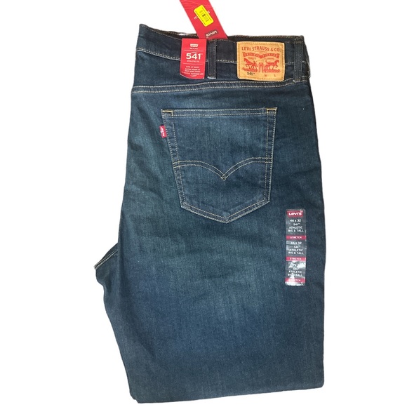 MyLifeIsAHighw1's tweet photo. So good I had to share! Check out all the items I'm loving on @Poshmarkapp #poshmark #fashion #style #shopmycloset #levis #catherines #veronicabeard: https://t.co/b3GuAXZJ6s https://t.co/Q0C0sBduTs