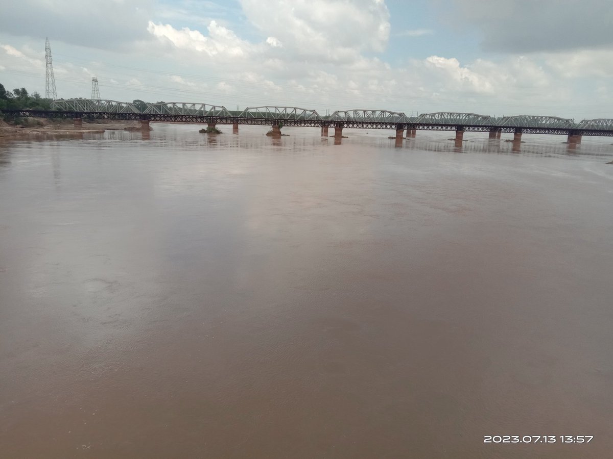 JyotiFORCE's tweet photo. India, keep up your guard- as flood waters recede, water and vector borne diseases will increase - wash hands, wear insect repellent, filter water- stay safe! @forcengo @Youth4WaterPlus be ready to help...#Flood #handwash #safewater https://t.co/S4RBhqNYcW