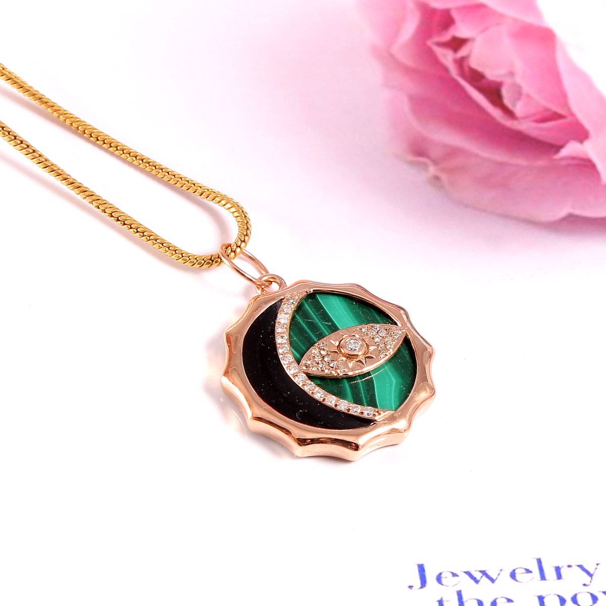 Protect yourself from negative vibes with this 14k solid rose gold evil eye diamond pendant from Jewelldiro! 👁️ #jewelldiro #rosegoldjewelry #evileyejewelry #diamondjewelry #pendantnecklace #jewelryoftheday #accessorize #fashionista #styleinspo #onlineshoppingindia #codavailable