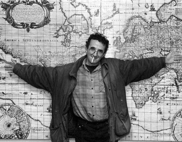 L’opera di #Bolaño ricorda che soltanto dai fantasmi si può tornare con speranza, e senza alcuna paura di veder scomparire per sempre i corpi.

Una riflessione di Chiara Scarlato sull’arte di Roberto Bolaño a settant’anni dalla nascita | t.ly/mSzdl