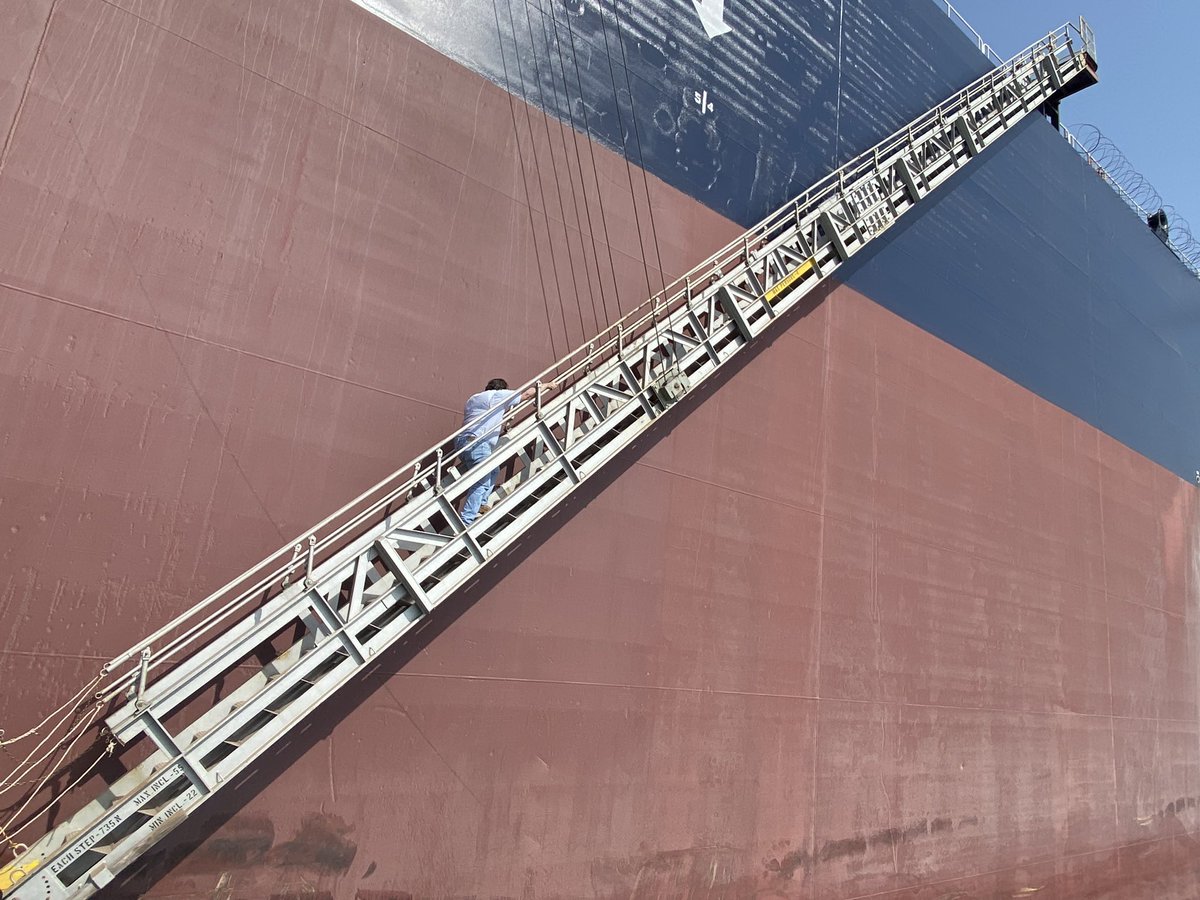 DavidGressly's tweet image. The replacement vessel Nautica set sail from #Djibouti today at 09:45 en route to Yemen’s Red Sea coast to take on 1 million barrels of oil from the  decaying #FSOSafer supertanker. I am excited to be aboard and for the start of the oil transfer next week!