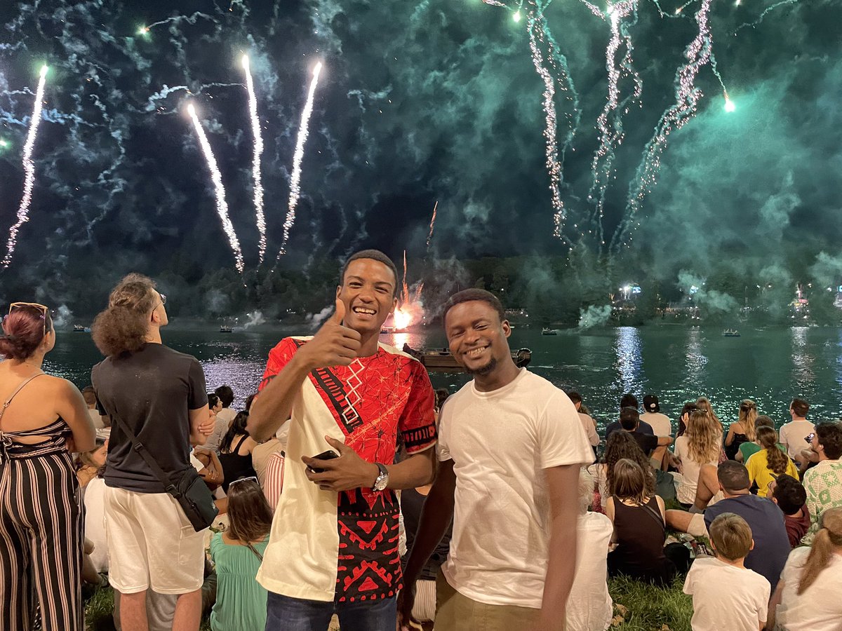 Un 14 juillet au bord de la Garonne. 
Photo prise par un inconnu qui a décidé d’immortaliser l’instant.