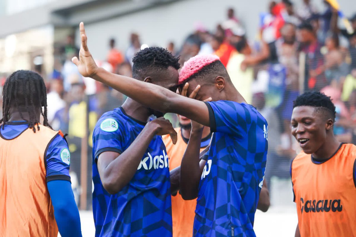 ns8official's tweet photo. Hands up if your team made it to the Naija Super 8 final ✋🏾😁

@RemoStarsSC @SportingLagos 

#NaijaSuper8 #FootballisHome https://t.co/CWxYifyKQZ