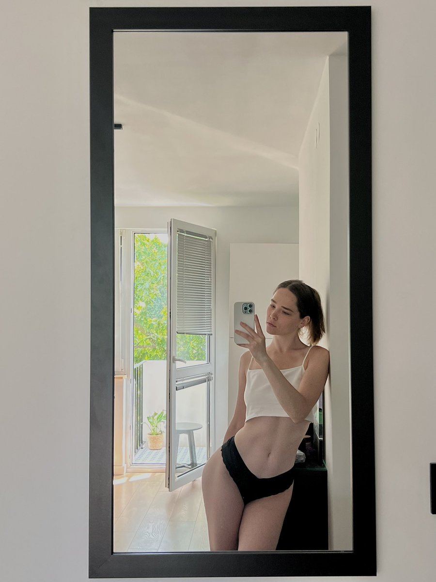 misievskaя tweet media