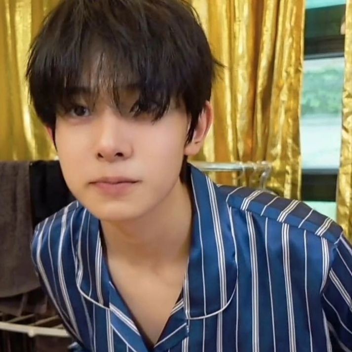 —restarting

hi, im carl ! im looking for interactive moots 

— he / him, minor, filo, enfp
— new to #stantwt &amp; #kpoptwt
— lf engenes, blinks, tokkis, once etc. 
— any fandom is welcome! 

↻ / ♡ are much appreciated