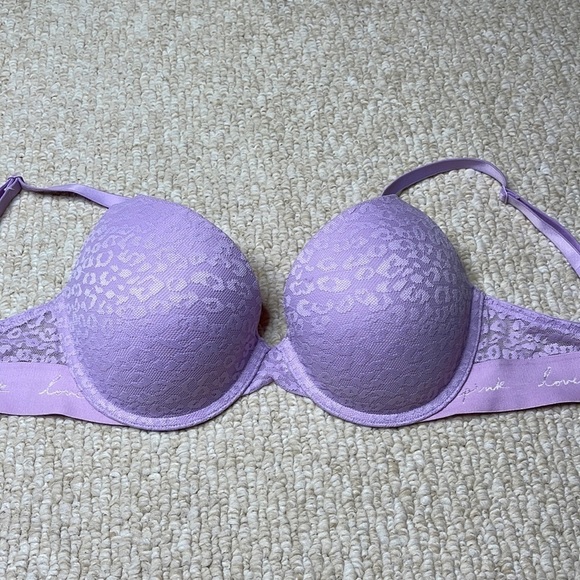 So good I had to share! Check out all the items I'm loving on <a href="/Poshmarkapp/">Poshmark</a> from @Michell25127317 #poshmark #fashion #style #shopmycloset #stuartweitzman #phillove #pinkvictoriassecret: posh.mk/j2cFNdJcsBb