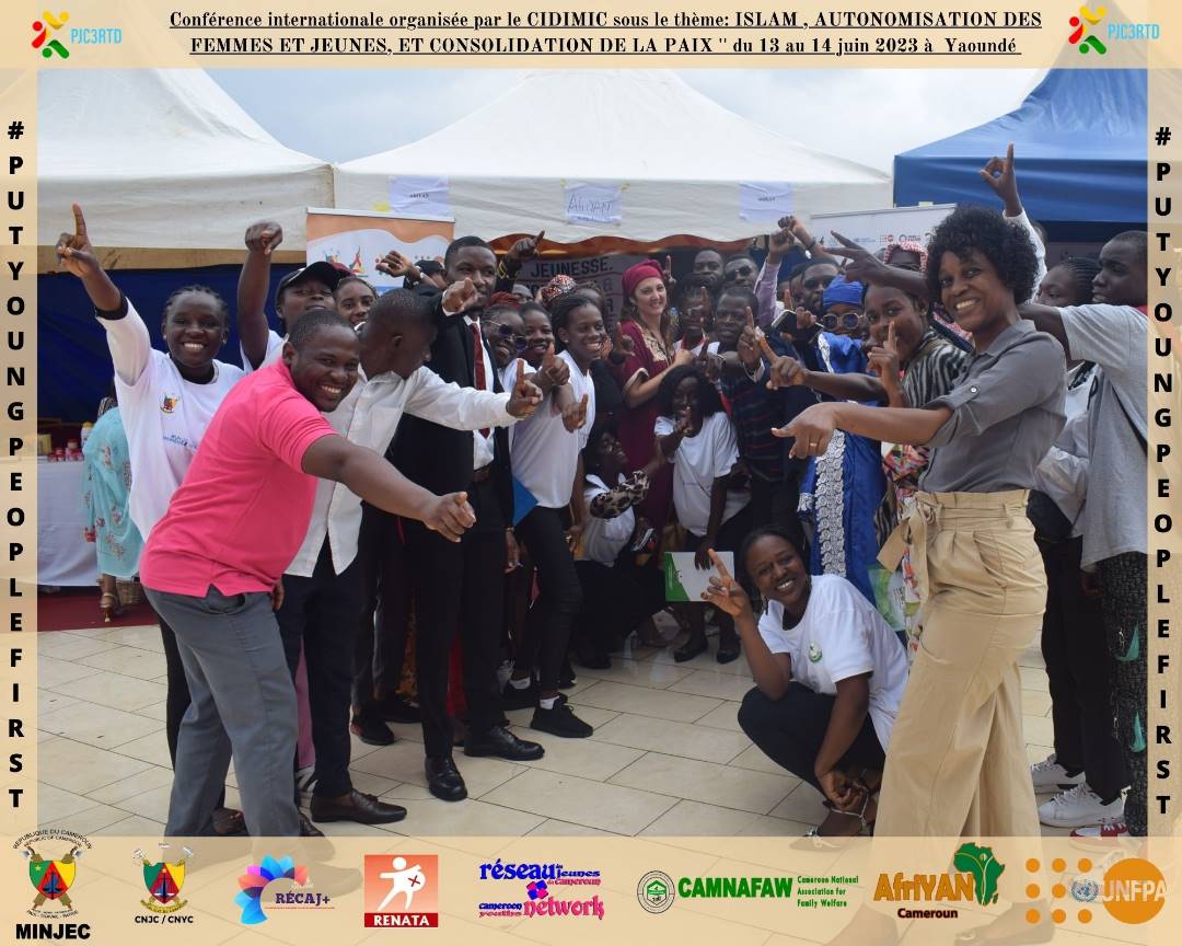 Y3zeros's tweet photo. For 2days, 150👫 from @Y3zeros shone with their dynamism at the International Conference on Islam, 🧕's Empowerment, 👫&amp; Peacebuilding. Organized by the  @Cidimuc_Cmr with the support of the gvt 🇨🇲 &amp; in collaboration with UN agencies such as @UNFPACameroon.

#PutYoungPeopleFirst https://t.co/xye0ird2a0