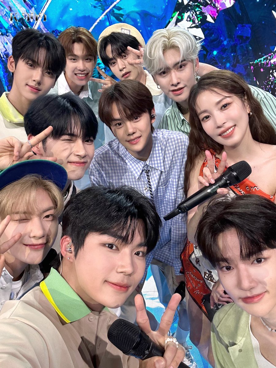 kimteerae's tweet photo. 📝 Crossed one off the bucket list: granted Gyuvin's wish list to take a picture with BoA sunbaenim. https://t.co/SLuKm2L6o3