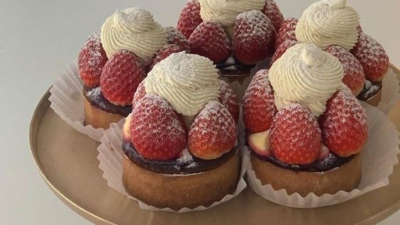 malusokay's tweet photo. Strawberry desserts are the best 🍓 https://t.co/ZmHJ4MGQtu