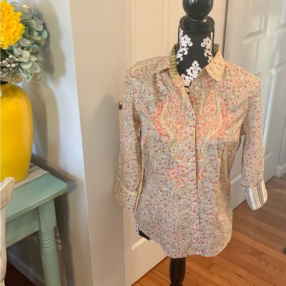 MeSnooty's tweet photo. So good I had to share! Check out all the items I'm loving on @Poshmarkapp #poshmark #fashion #style #shopmycloset #robertgraham #ipsy: https://t.co/yaN6qGVN62 https://t.co/OY6ixCU4IQ