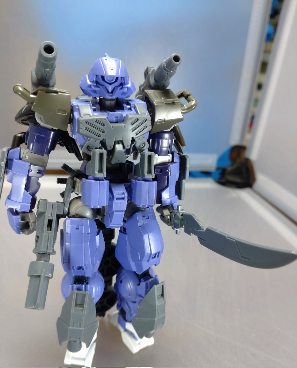 LECROSSBONES's tweet image. #30MM古代都市戦
#30MMバイロン軍
#30MM 
ミダレガミ
バイロン軍諜報部に所属する隠密機体
腰部にジャマー装置を装備し一時的だが電子的に姿を消すことができる
敵陣に潜入し背部の地雷埋設装置により地雷を敷設するのが主な任務だが戦闘時は武装ロイロイと分離し連携して戦う