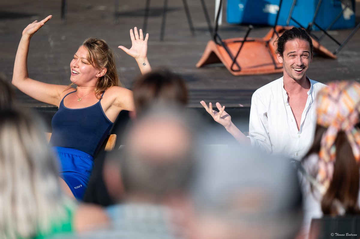 _Lementeur's tweet photo. 💃//RECAP Semaine 1 #NuitsMenteuses2023// 💫

On commence avec le duo désopilant de SALUT.
Camille et Joseph ont su retranscrire sur scène la magie des rencontres d'une vie. Le public a été scotché par leur bagout et leur complicité ! 
Copyright : @brook_bboy

2/4 https://t.co/70fY2difsG