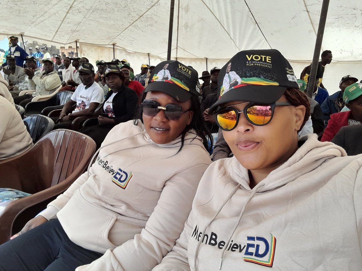 PaidamoyoMutsv1's tweet photo. Because he is a hardworker; #MenBelievED...
#TrustED
#EDhasMostVotes https://t.co/BmAmcnURPg
