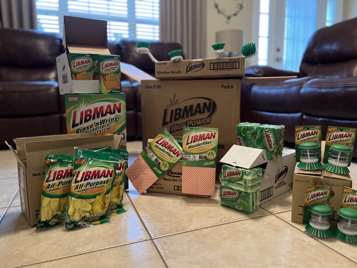Look what came today! So excited about my <a href="/Tryazon/">Tryazon</a>  The <a href="/LibmanCompany/">Libman Company</a> Rinse 'n Wring™ Cleaning Party. Who wants to come and get a really awesome Cleaning Party Goodie Bag??? Let me know in the comments.