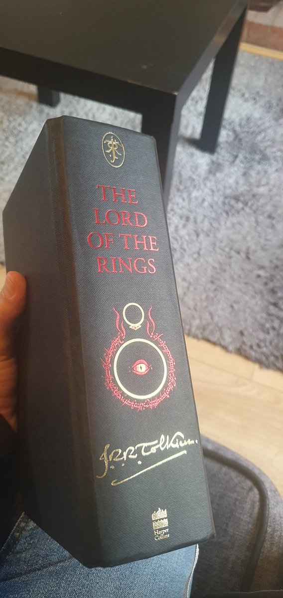 The OFF's have it! Quite a few people commented that it depended on whether the dust cover slides easily. I am reading the Special Edition Lord of the Rings, which has a very slidey cover, so it's off for now. Gorgeous spine on it though. https://t.co/MajzHXHHTt https://t.co/b6dMSFJpvM