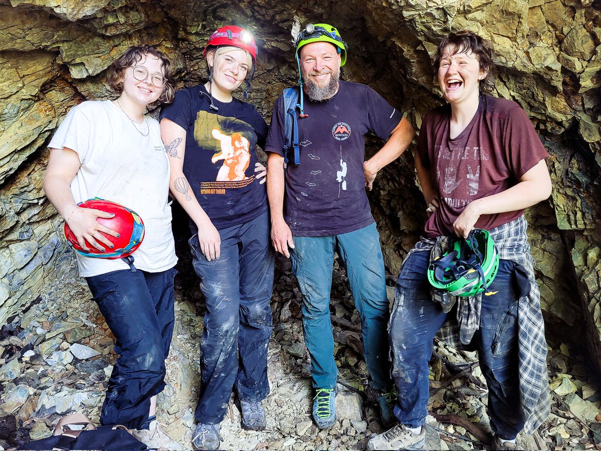 BoneDecipherer's tweet photo. What better way for the students to begin considering the lived experience of medieval miners and the effects on the human body than to take them down a medieval mineshaft. Big thank you to Dragoș who took us #spelunking ⛏️👷🧗‍♂️
@RivDomBioarch #Bioarchaeology #Bioanthropology https://t.co/tJZDHAWx73