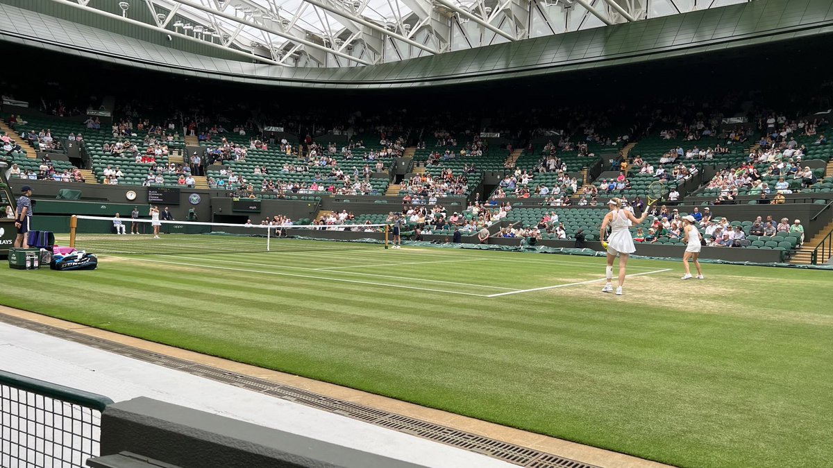 The Steelers could teach these guys a lot - there’s not a single advert painted in that ice!

#WastedOpportunity #Wimbledon https://t.co/fPYmmpdDBI