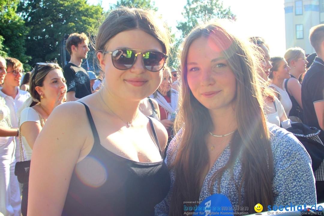 seechat's tweet image. Tom Odell - Schlossgarten Open Air: Tettnang, 14.07.2023

#TomOdell, #Odell, #Schlossgarten, #Tettnang,
#BODENSEEMEDIEN, #ILOVEBODENSEE, #bodenseejga, #hochzeitsfotograf, #bodenseemedia, #BODENSEECOMMUNITY, #bodenseephotobox, #bodenseelove, #bodenseephotography, #Bodensee,