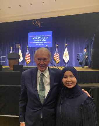 Thank you <a href="/SenMarkey/">Ed Markey</a> for taking the time to speak with <a href="/pgcps/">PGCPS</a> students after the <a href="/vp/">Vice President JD Vance</a> announcement. They are leaders in PreK-12 school systems Climate Action!