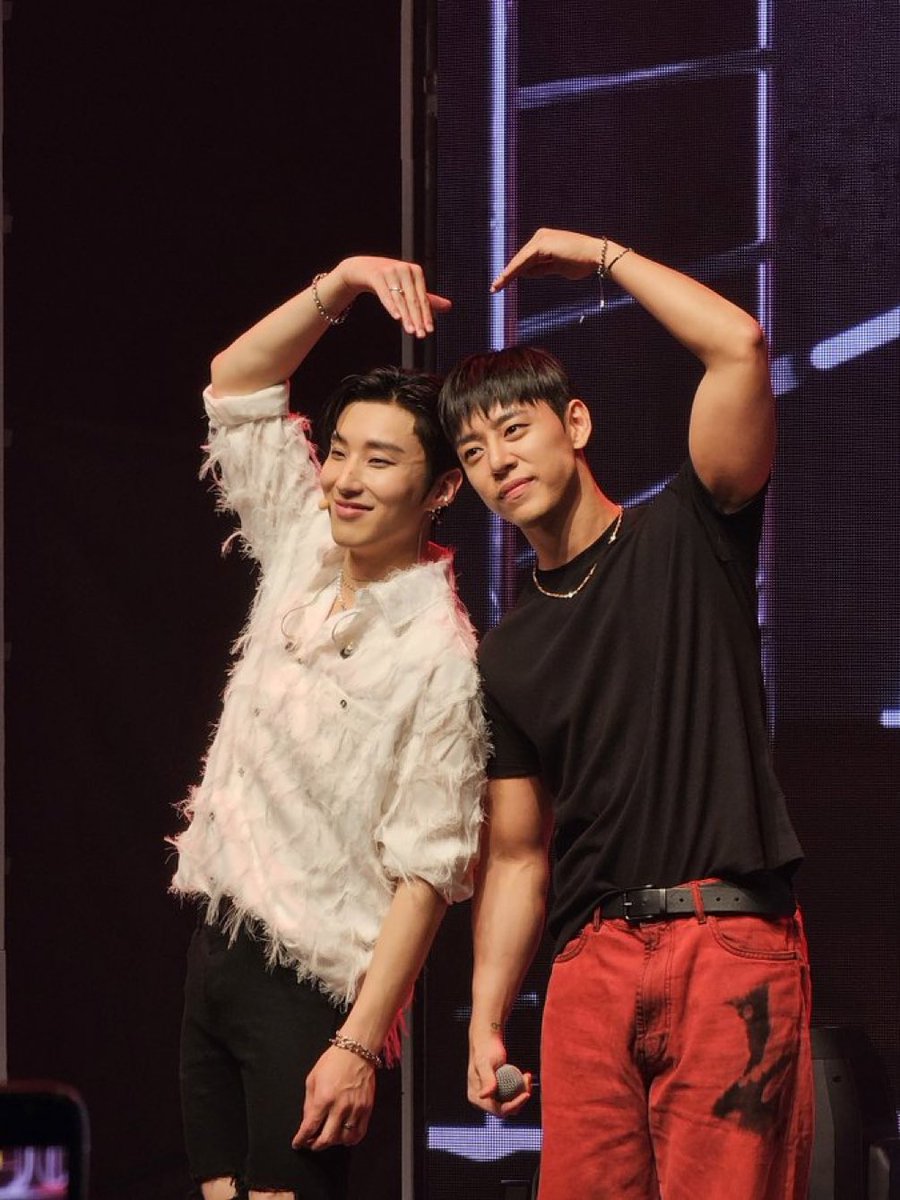 mangoarchives's tweet photo. my whole heart 🫶🏽😭 https://t.co/uh5Uip2g8a