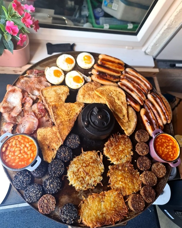 bbqlads-on-twitter-this-truly-is-a-mighty-breakfast-how-awesome-is
