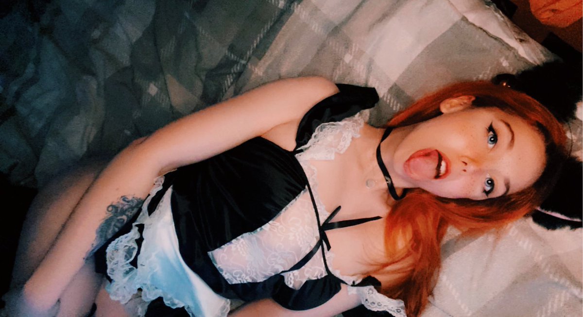 BlueEyedBrooke4's tweet photo. Come back to bed, it’s the weekend💋 https://t.co/GmMeJALs2I