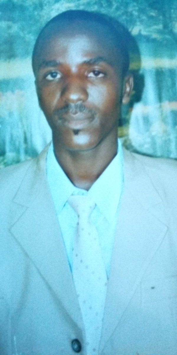 AlainPatri69093's tweet photo. Weekend nziza mwese bakunzi nabagenzi https://t.co/BgBbIbfBkl