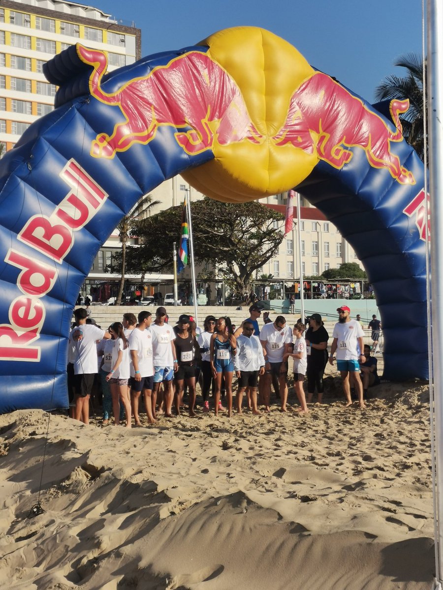 RachelVadi's tweet photo. #RedBullQuickSand #OneMile  Challenge at #Durban beach is a #VIBE https://t.co/BN2iXG7sCP