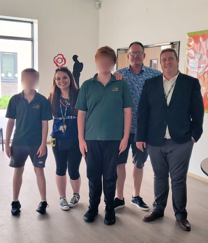 LanghamOaks's tweet photo. Student's @LanghamOaks School take part in #sportdays 🏃‍♂️, all students showed great #sportsmanship ✔️. Event winners collected certificates 🏅from Headteachers Mr Dawson &amp; Mr Wells #success #SEMH https://t.co/0Qlx1yjEUZ