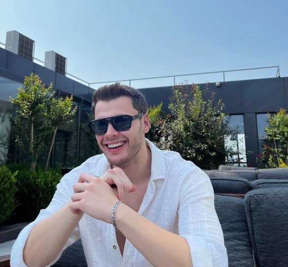 Sen her zaman herşeye rağmen Gül TK iyiler her zmn kazanır ❤️ 

<a href="/tolgakandemrr/">Tolga Kandemir</a> #TolgaKandemir