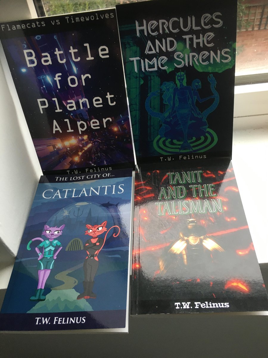 MogzillaBooks's tweet image. Summer classes 2023 - new writers wanted! - mailchi.mp/65a21c6a63b6/b…